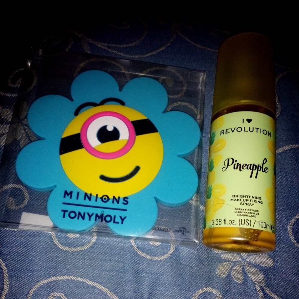 Minions x Tony Moly mirror and pineapple brightening makeup fixing spray